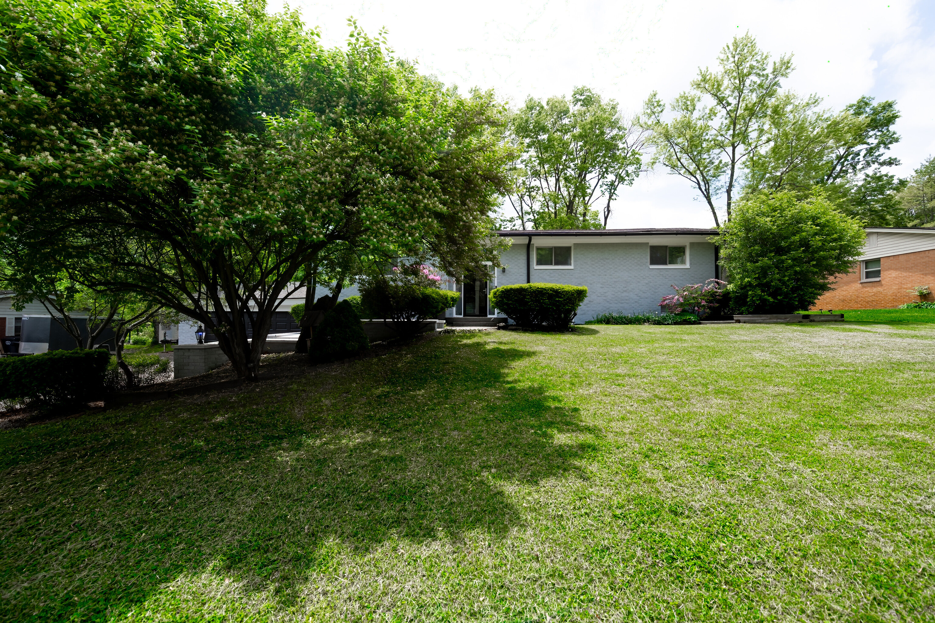 284 Sunset Boulevard