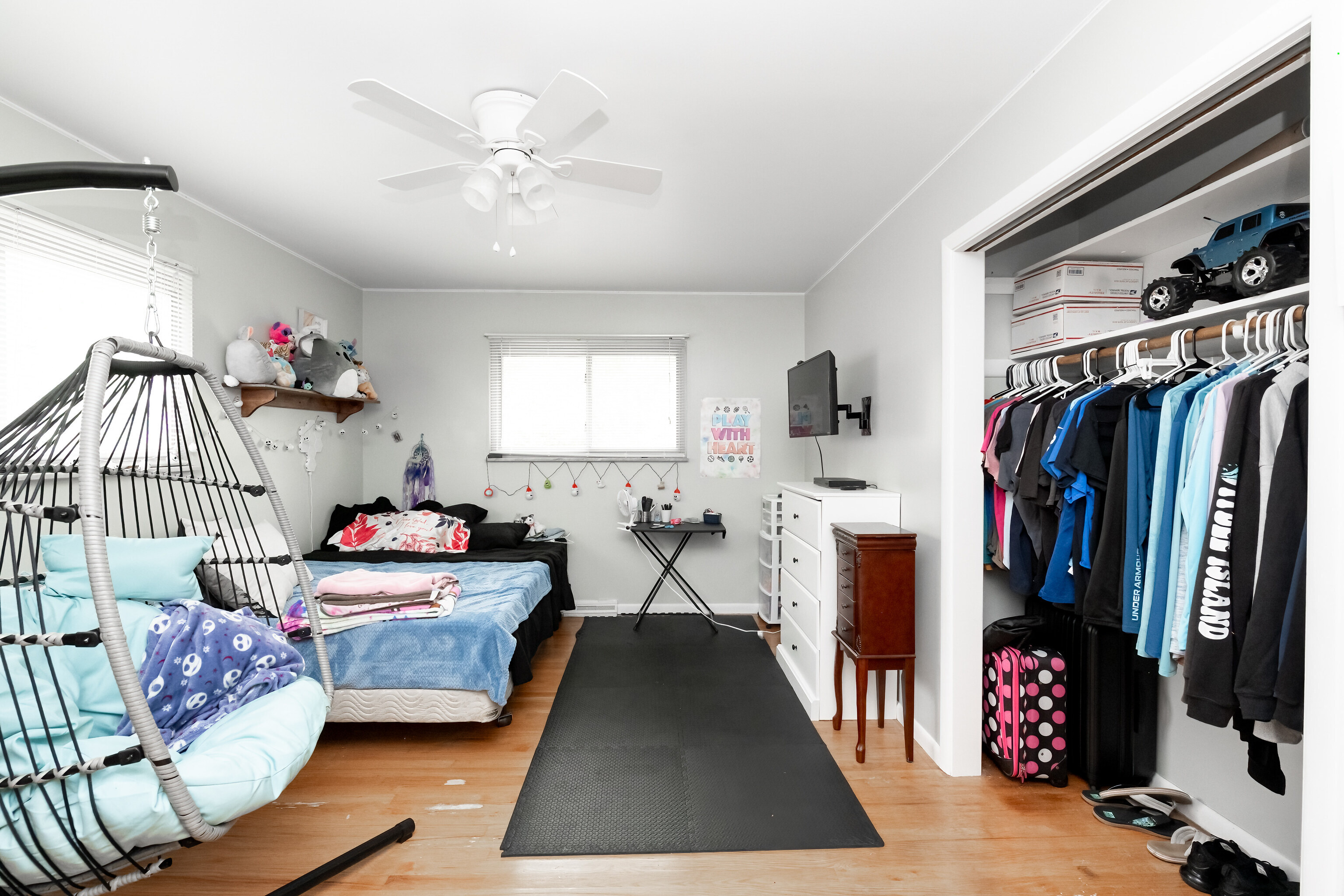 284 Sunset Boulevard