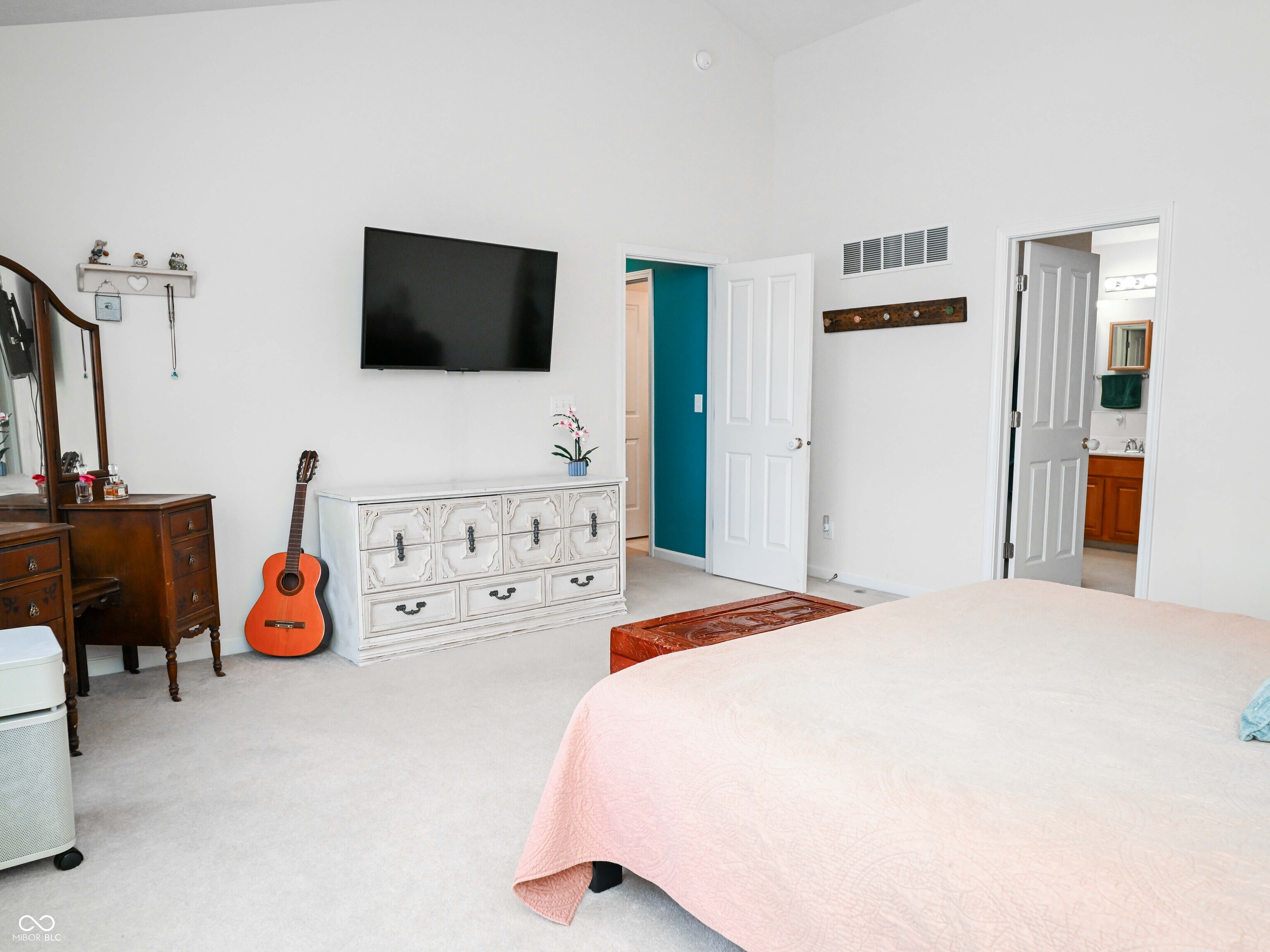 1069 Spanish Lake Drive