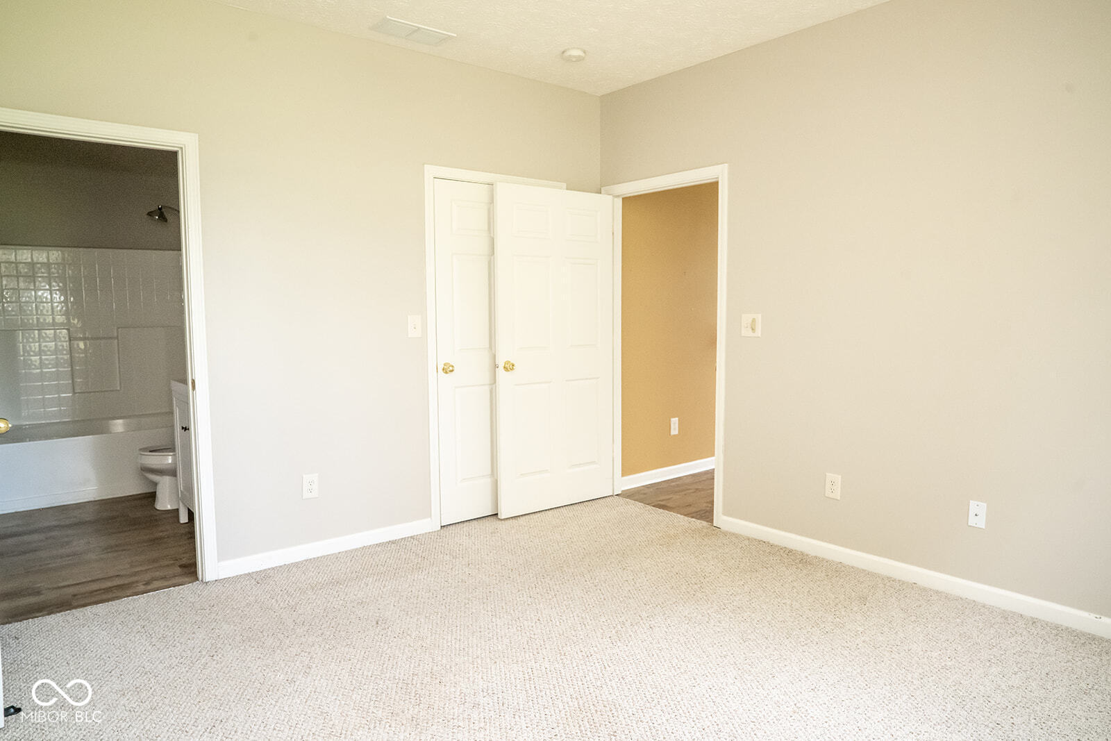 7226 Wyatt Lane