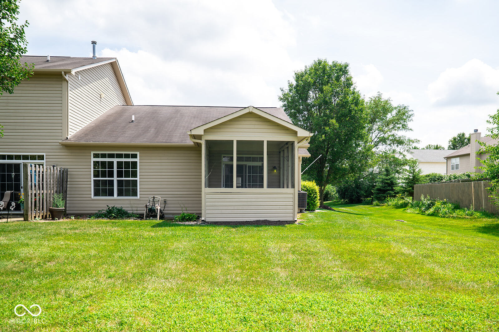 7226 Wyatt Lane
