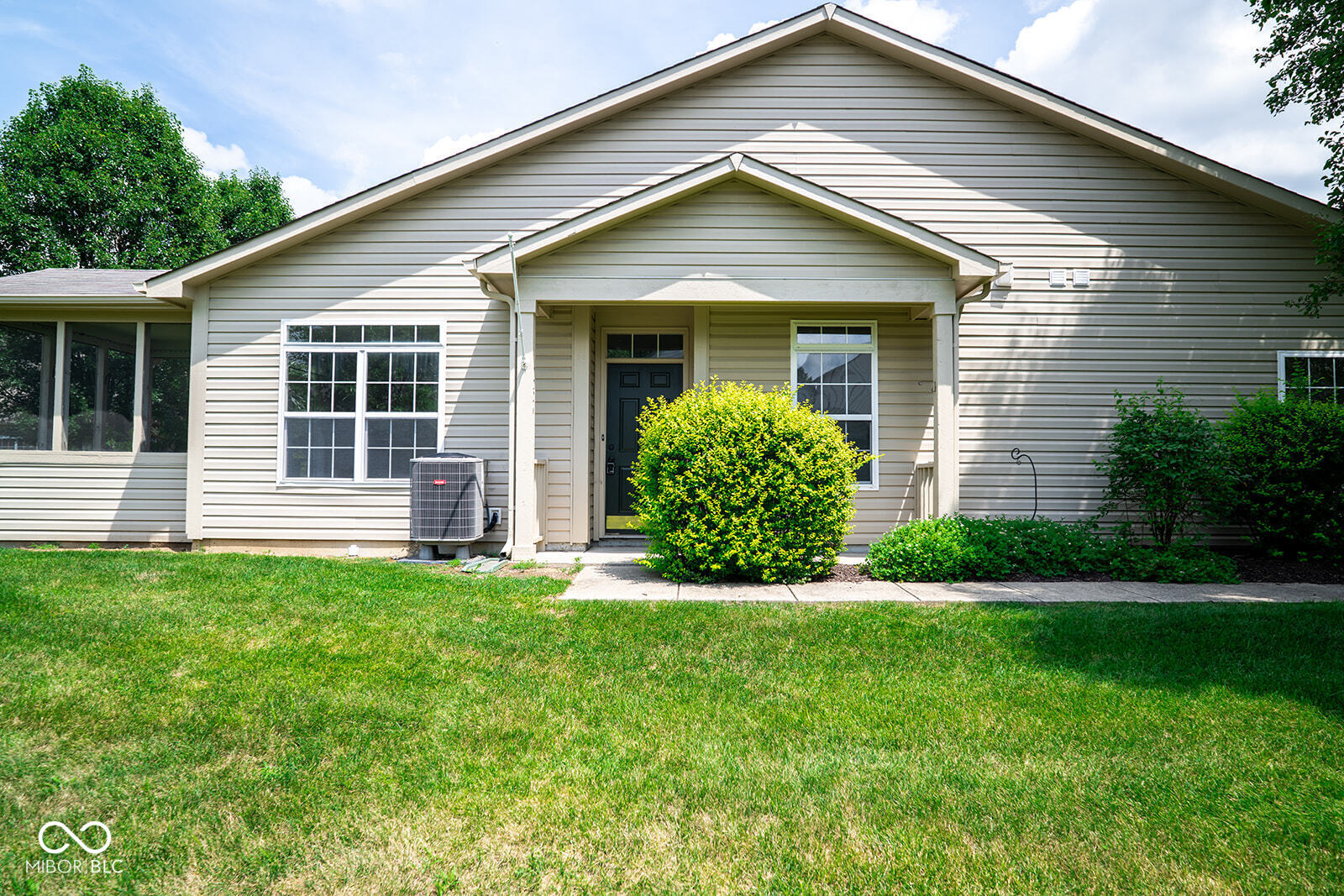 7226 Wyatt Lane