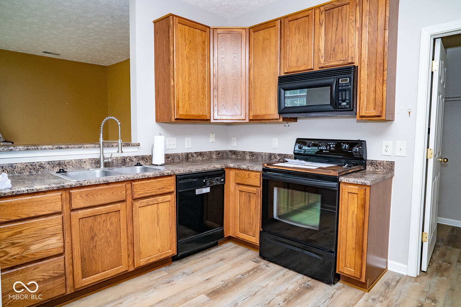 7226 Wyatt Lane