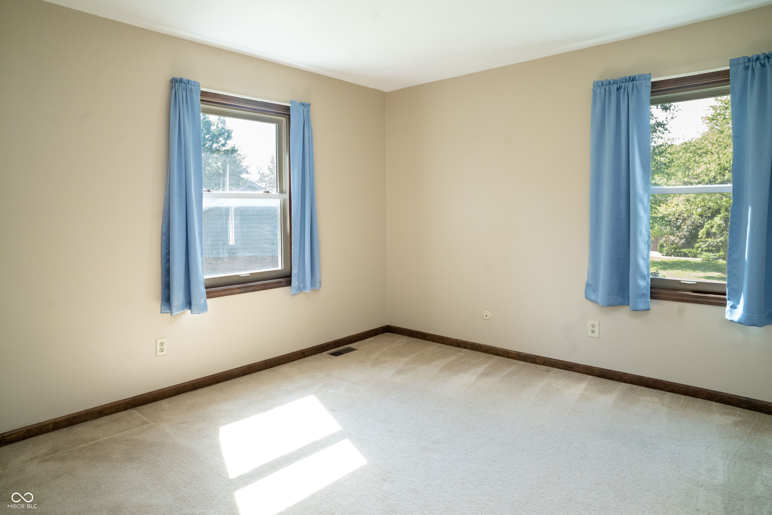 554 Whispering Trail