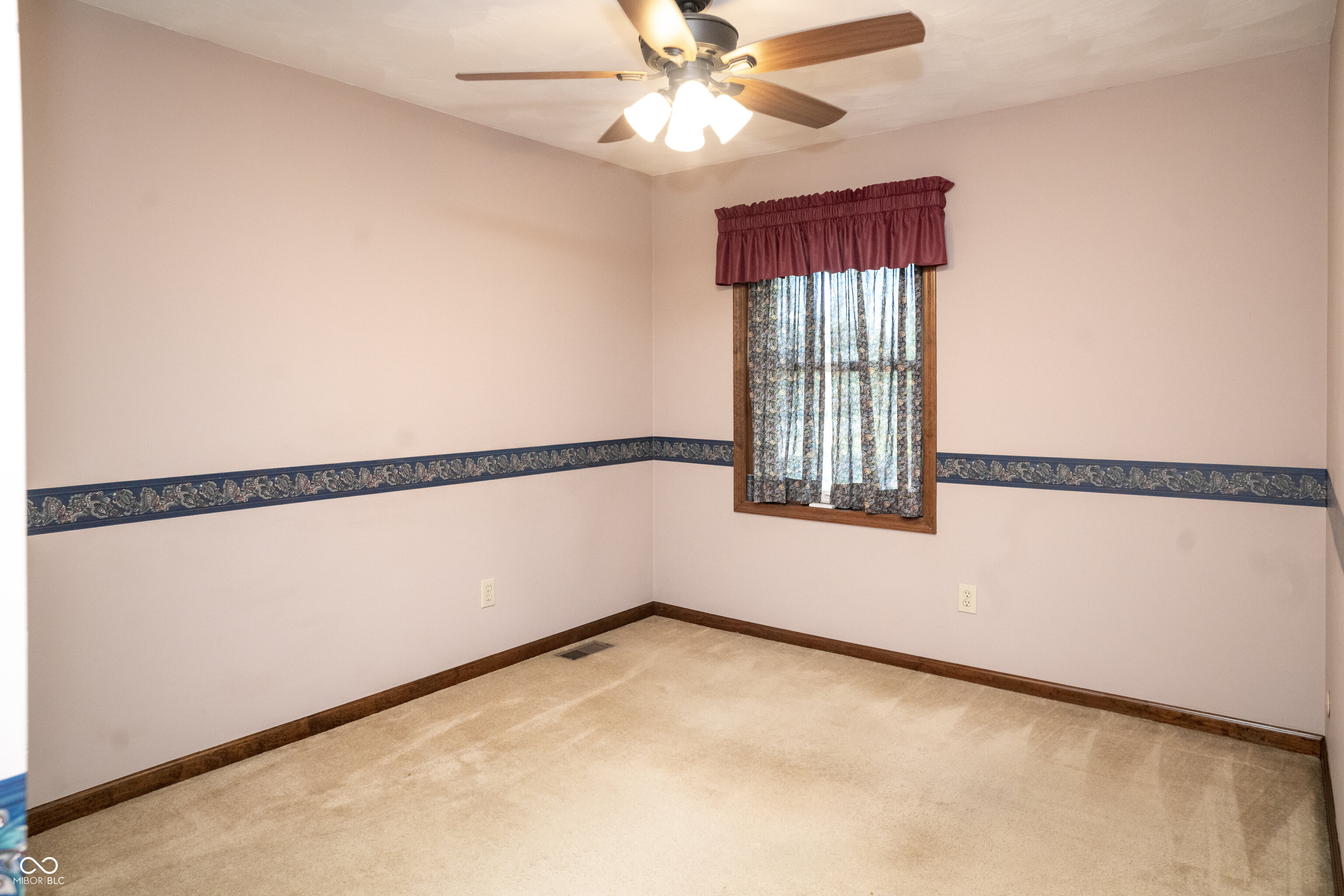 554 Whispering Trail