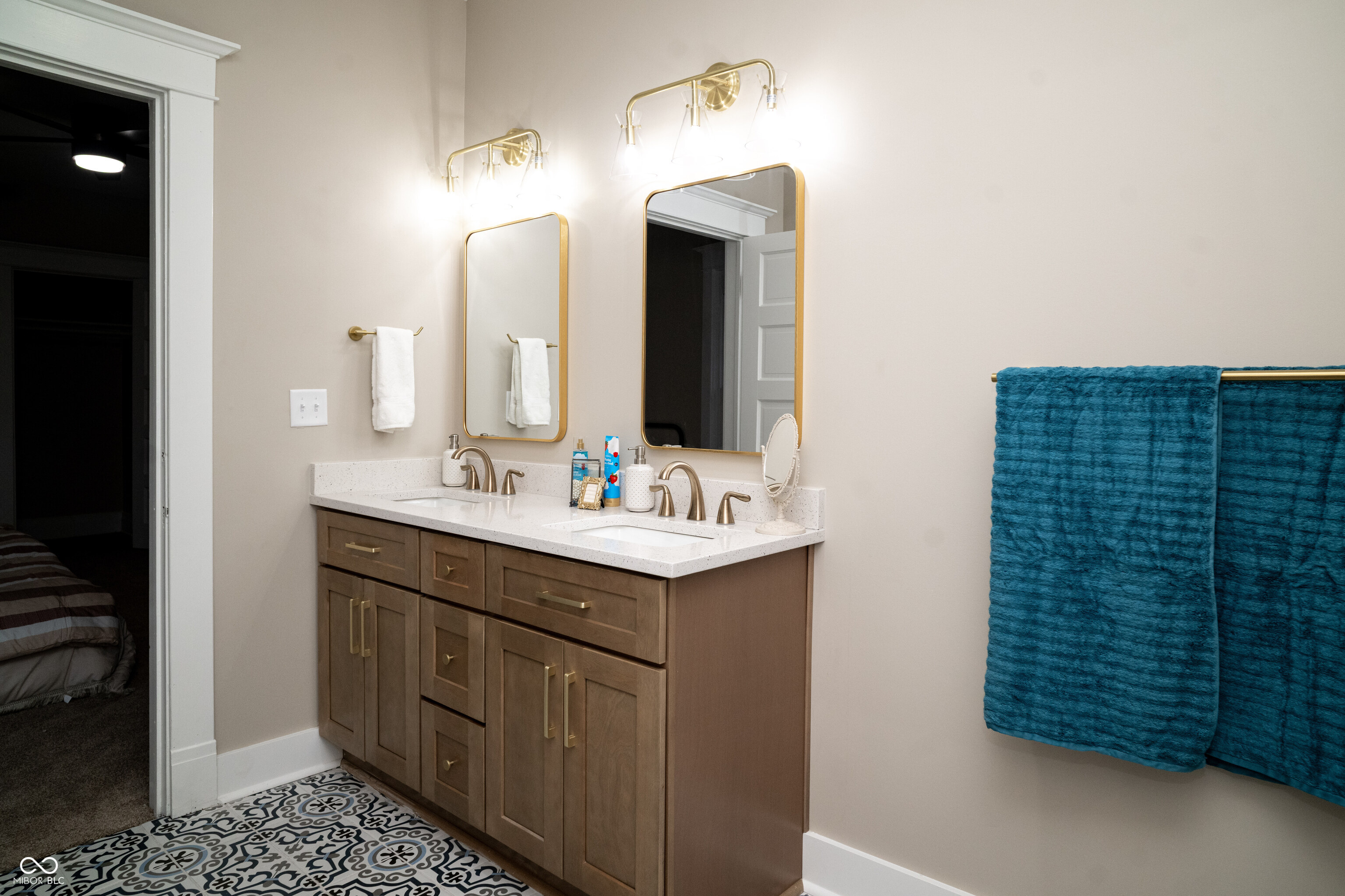 445 E Washington Street