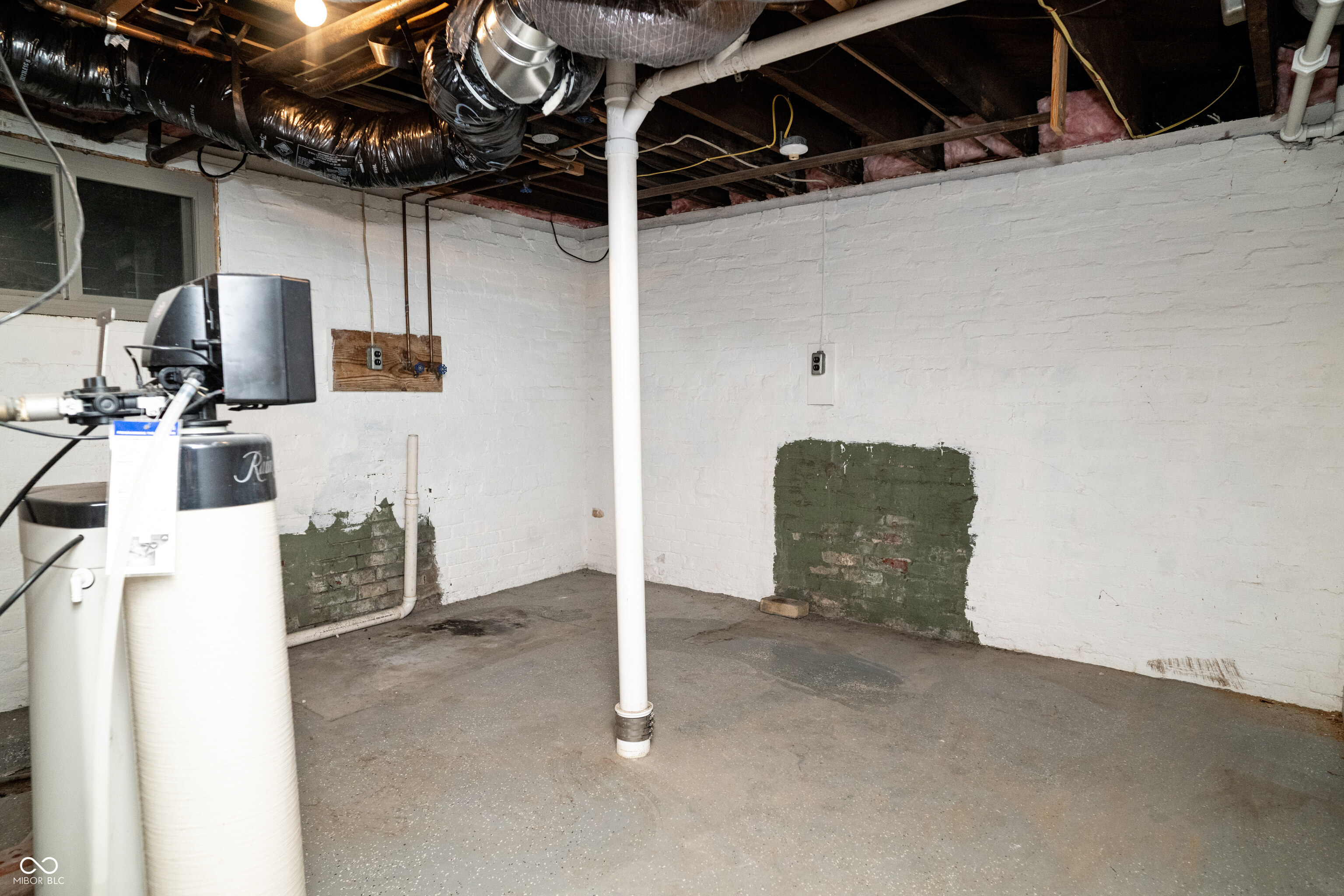 445 E Washington Street