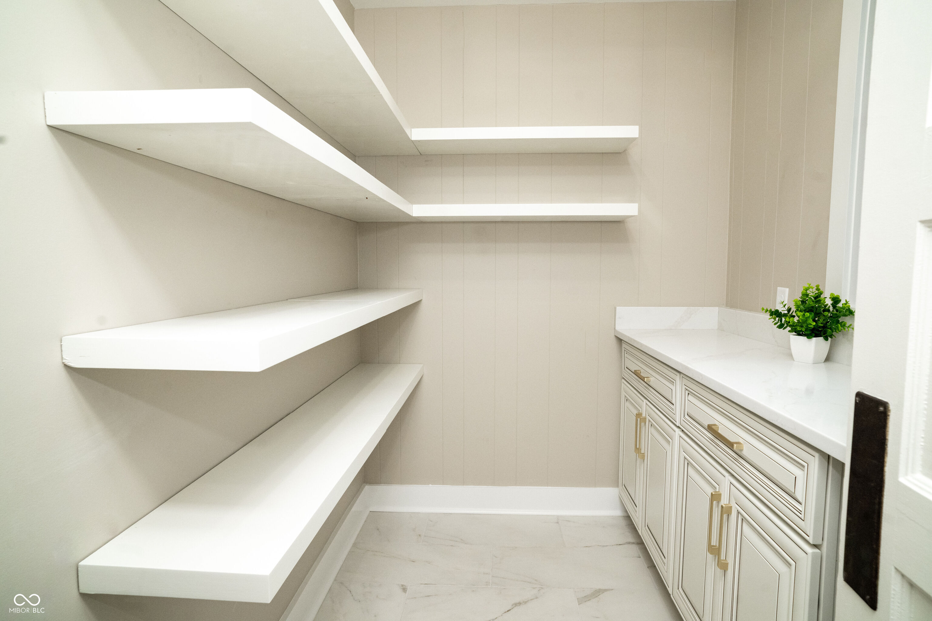 445 E Washington Street