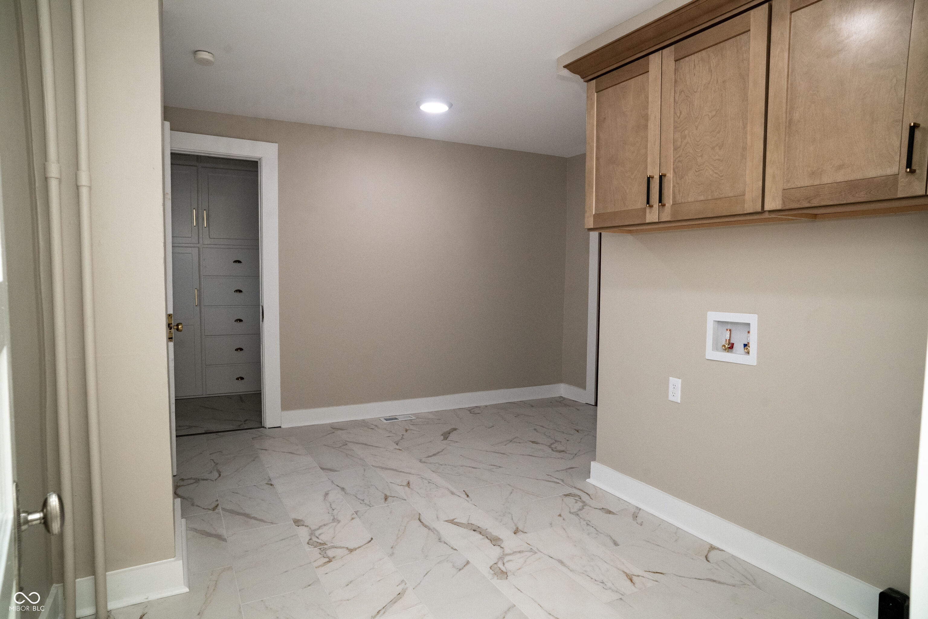 445 E Washington Street