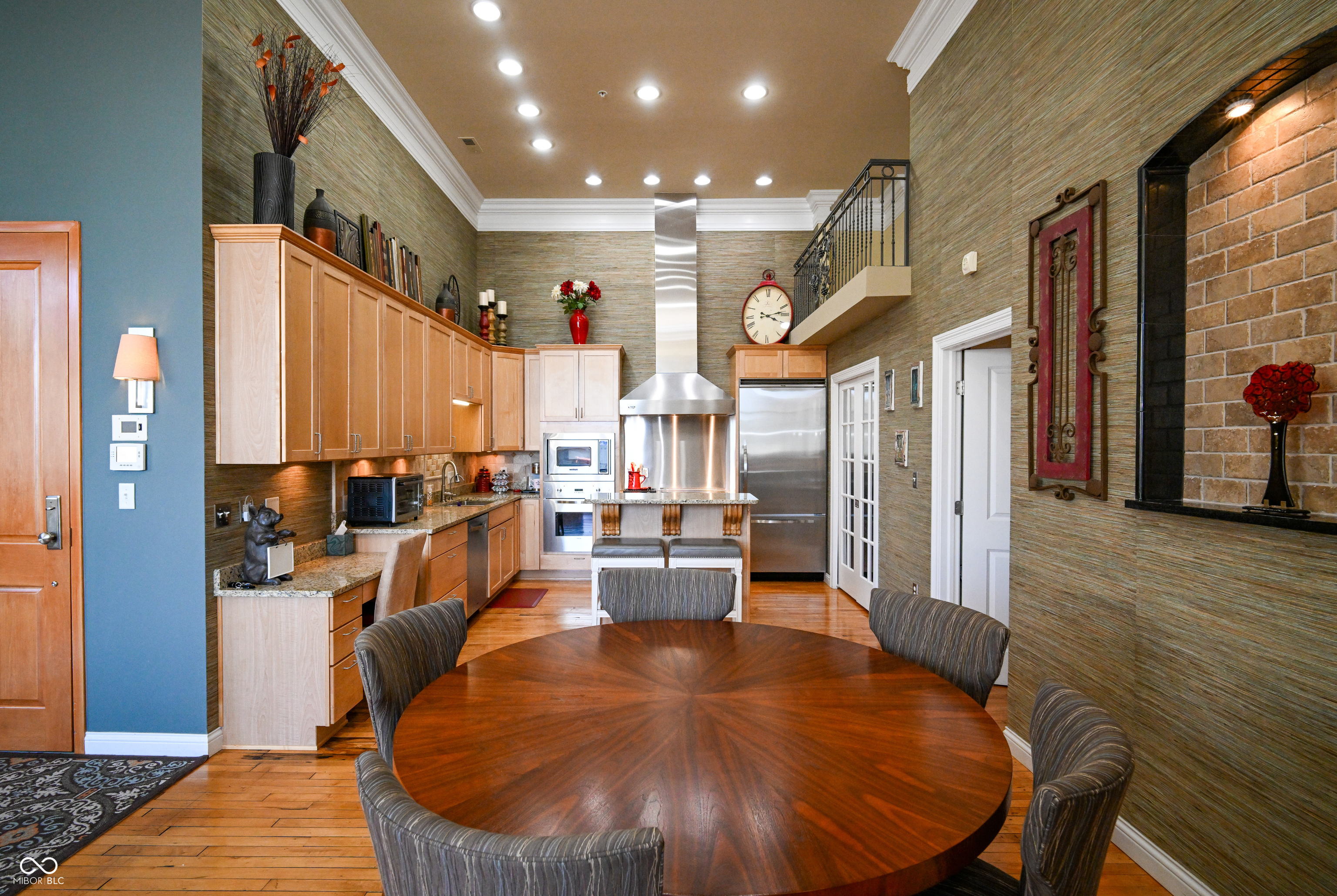 141 S Meridian Street Unit: 601