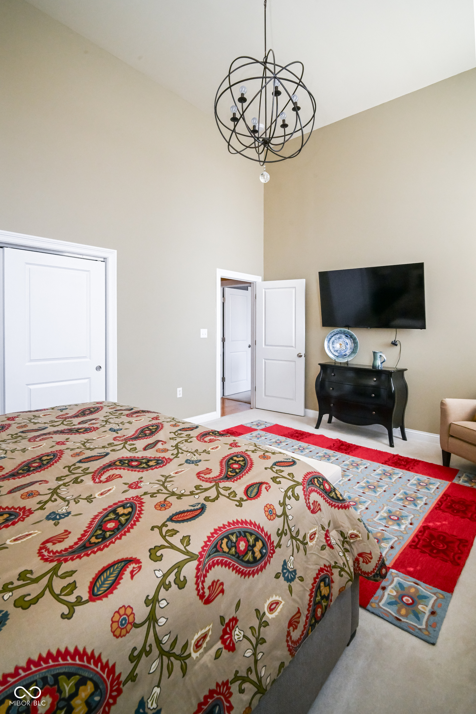 141 S Meridian Street Unit: 601