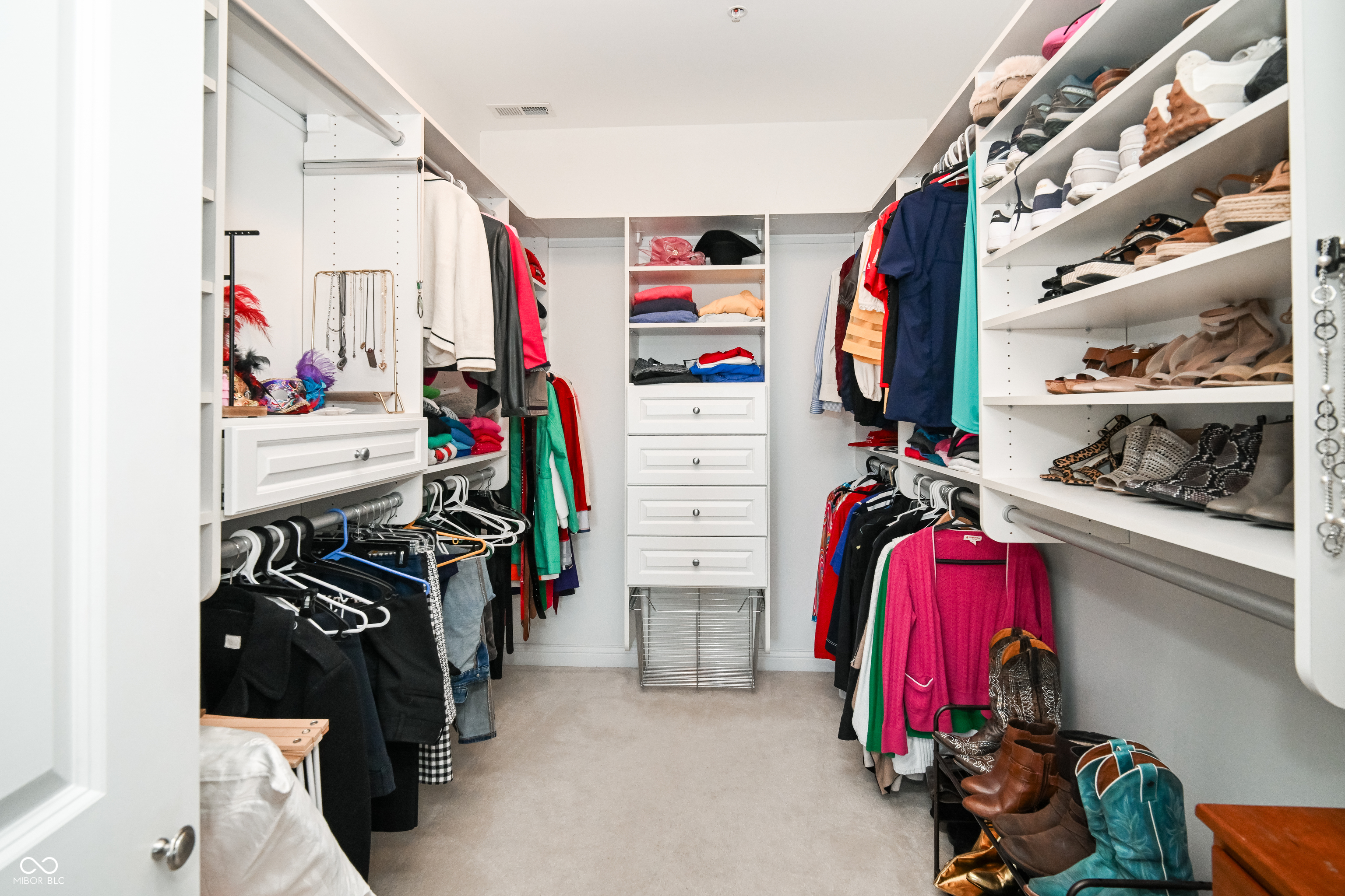 141 S Meridian Street Unit: 601