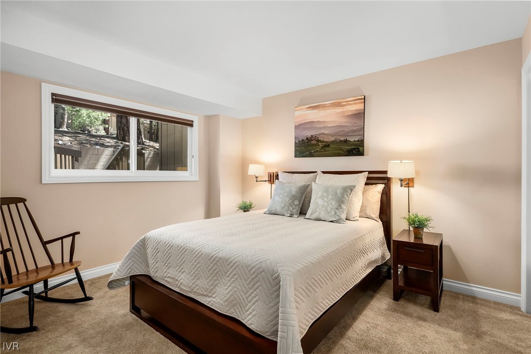 321 Ski Way 196