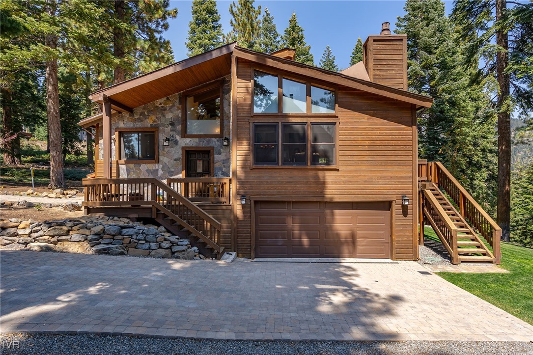 594 Douglas Court