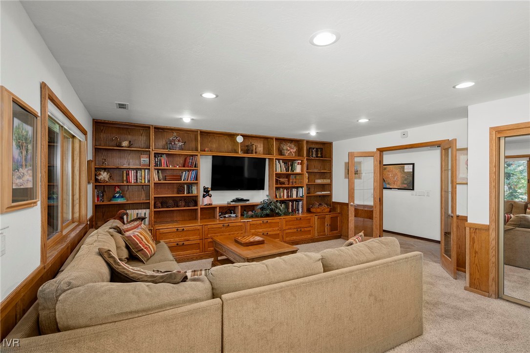 594 Douglas Court