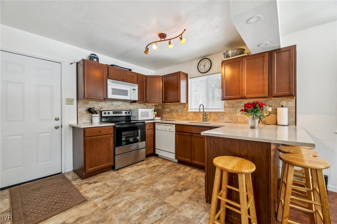 801 Northwood Boulevard 1