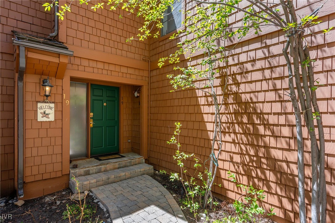 875 Southwood Boulevard 19