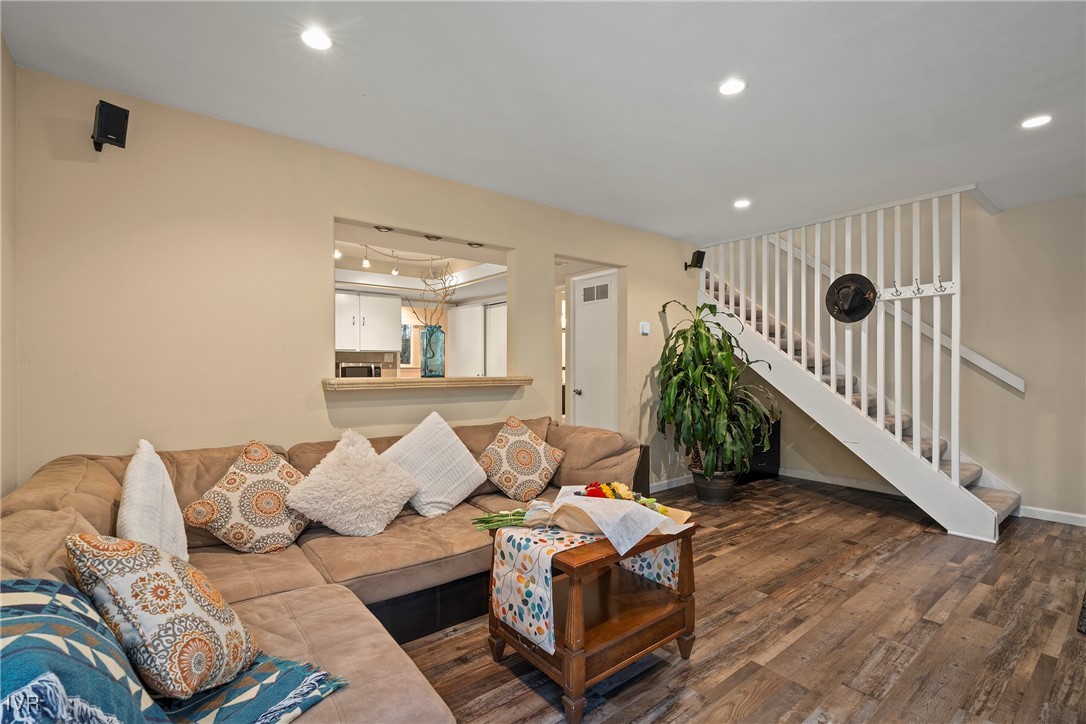 870 Southwood Boulevard 7