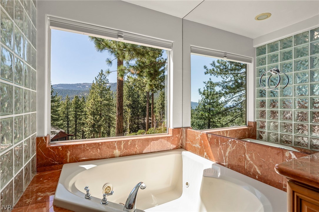 545 Alpine View