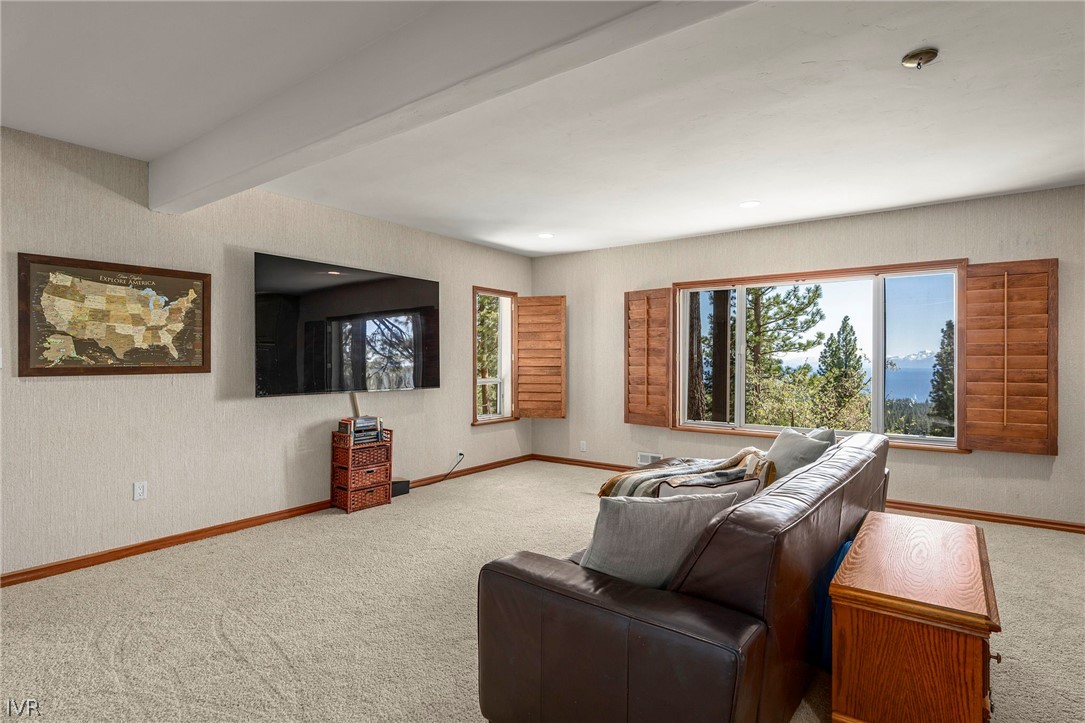 545 Alpine View