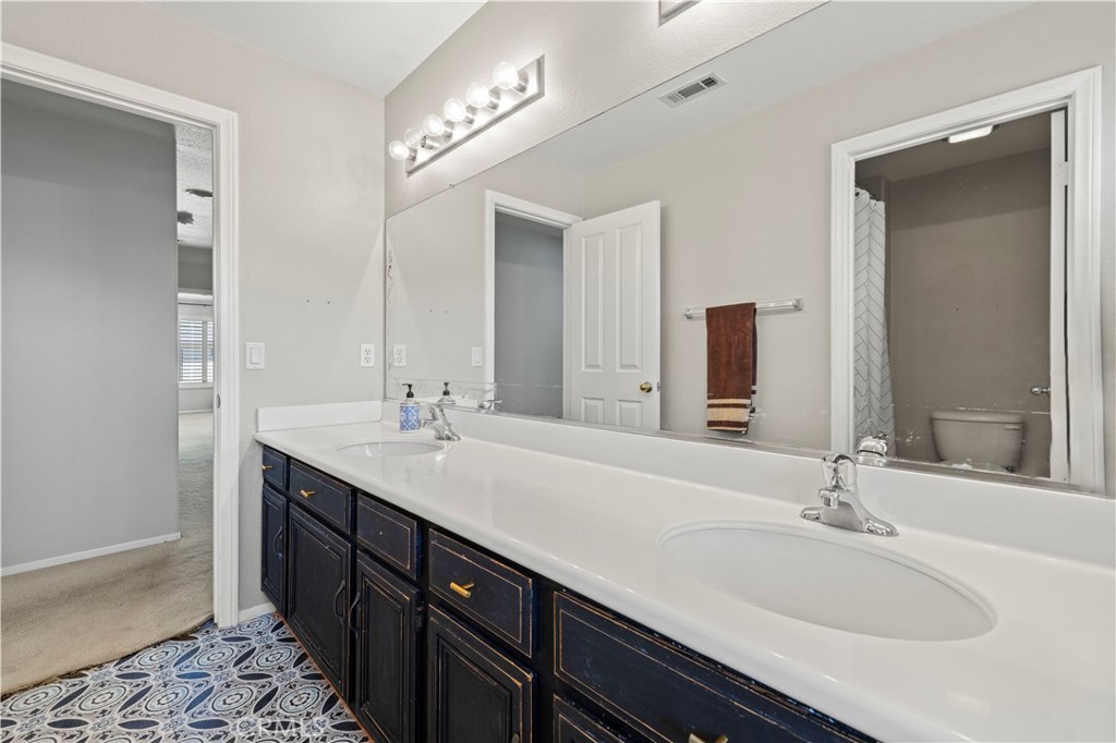 28819 Oak View Court