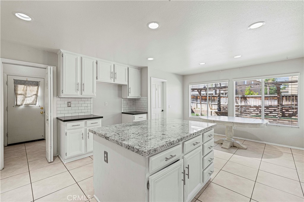 28819 Oak View Court