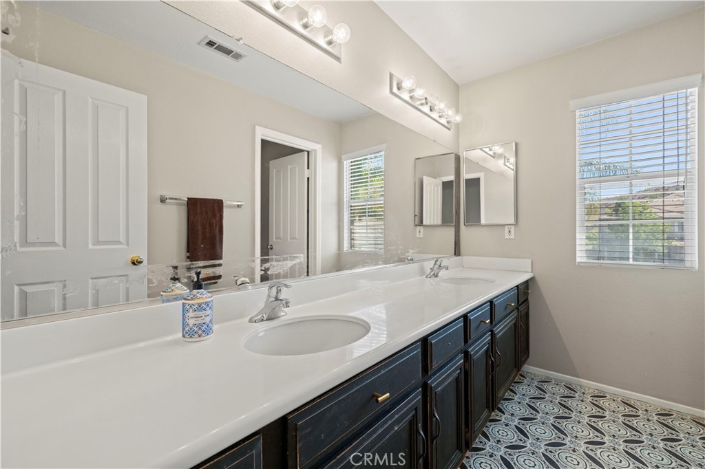28819 Oak View Court