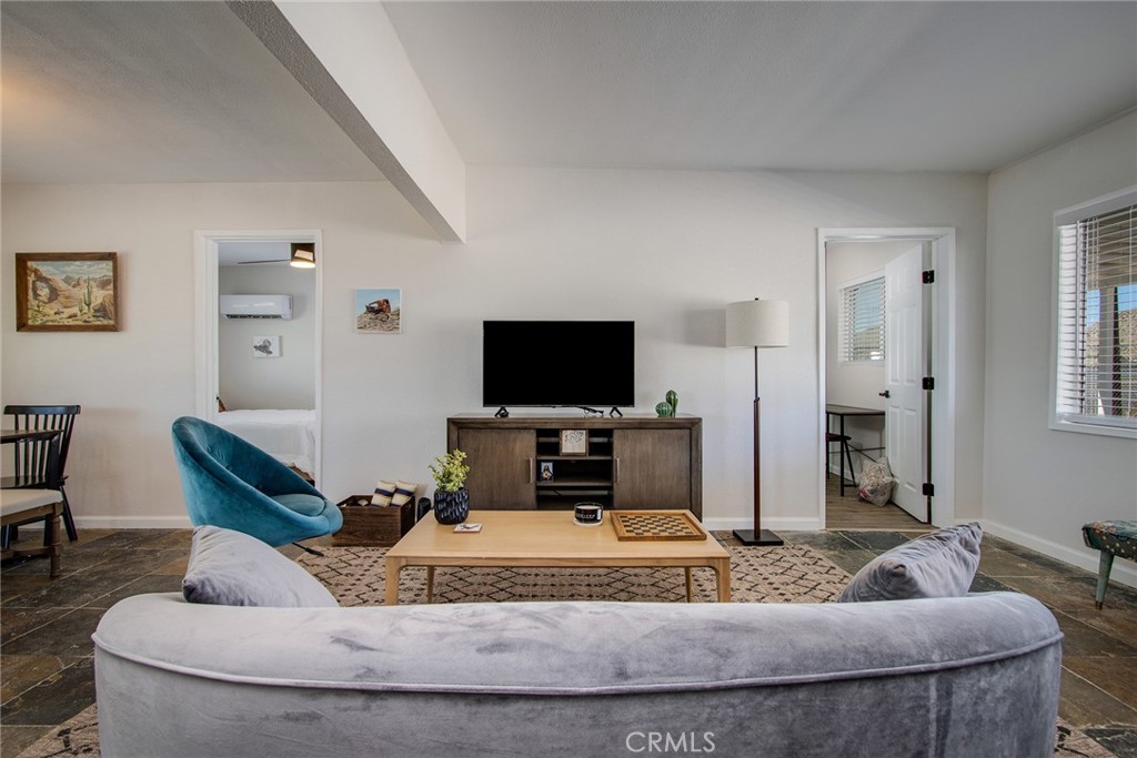 4574 Avenida Del Sol