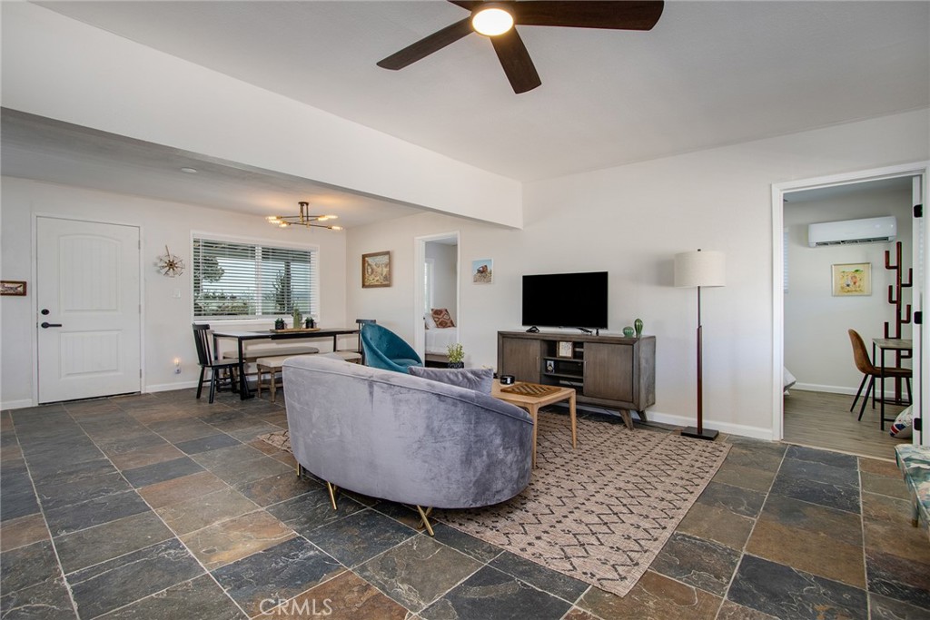 4574 Avenida Del Sol