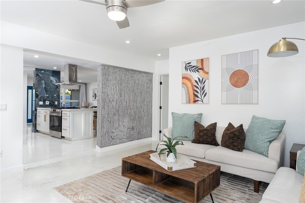 4034 E Calle San Raphael