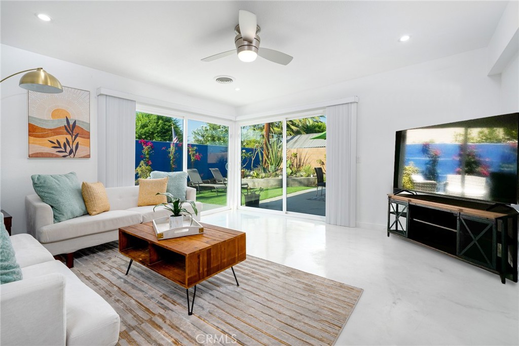 4034 E Calle San Raphael