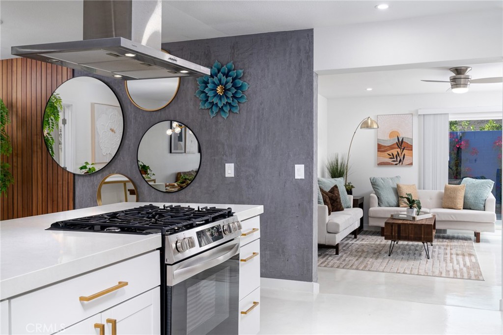 4034 E Calle San Raphael