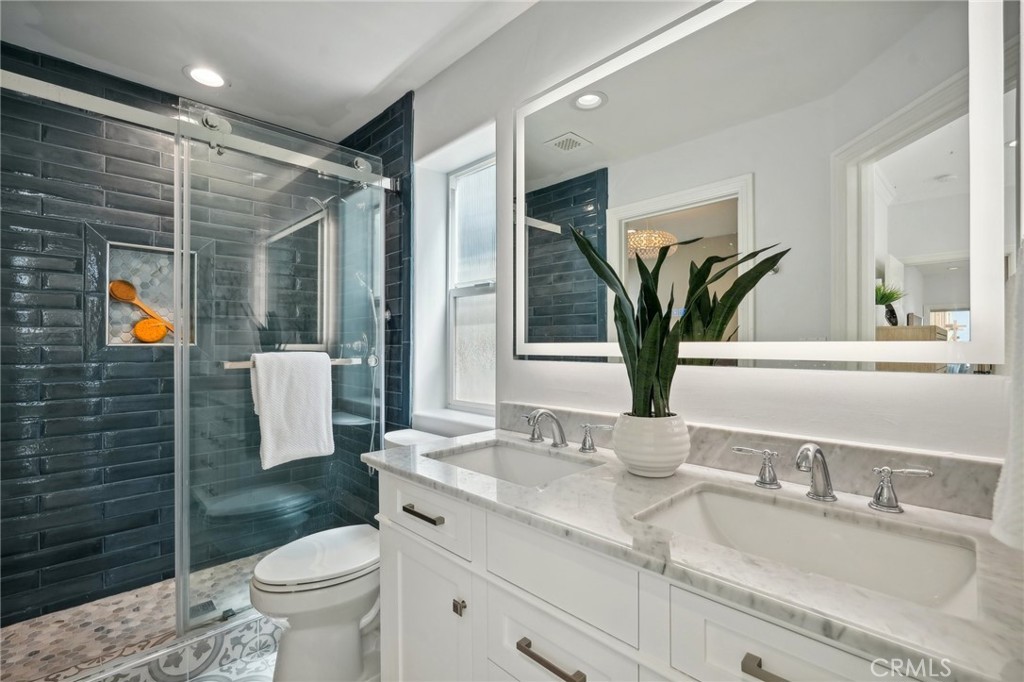 1704 Highland Avenue