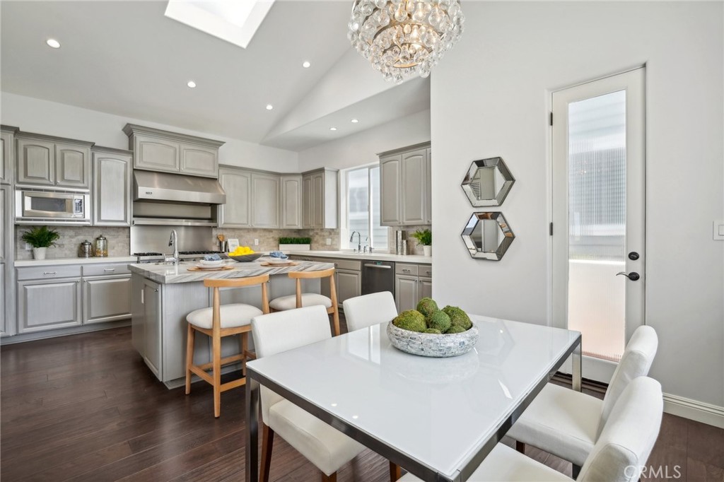 1704 Highland Avenue