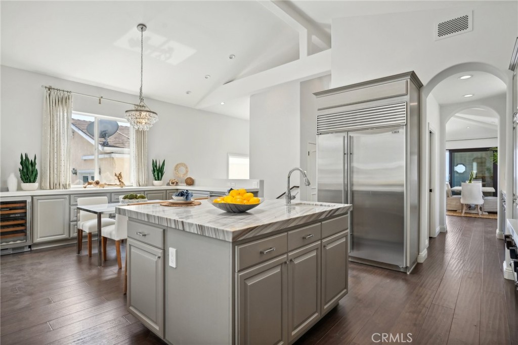 1704 Highland Avenue