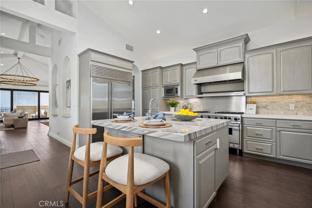 1704 Highland Avenue