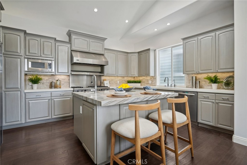 1704 Highland Avenue