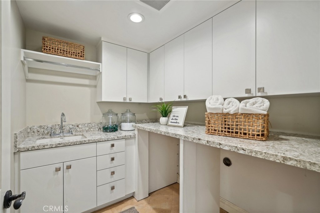 1704 Highland Avenue