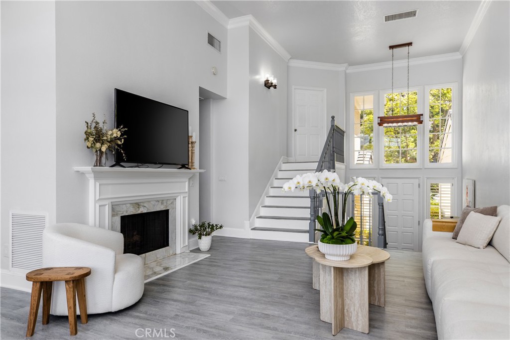 2254 The Terrace