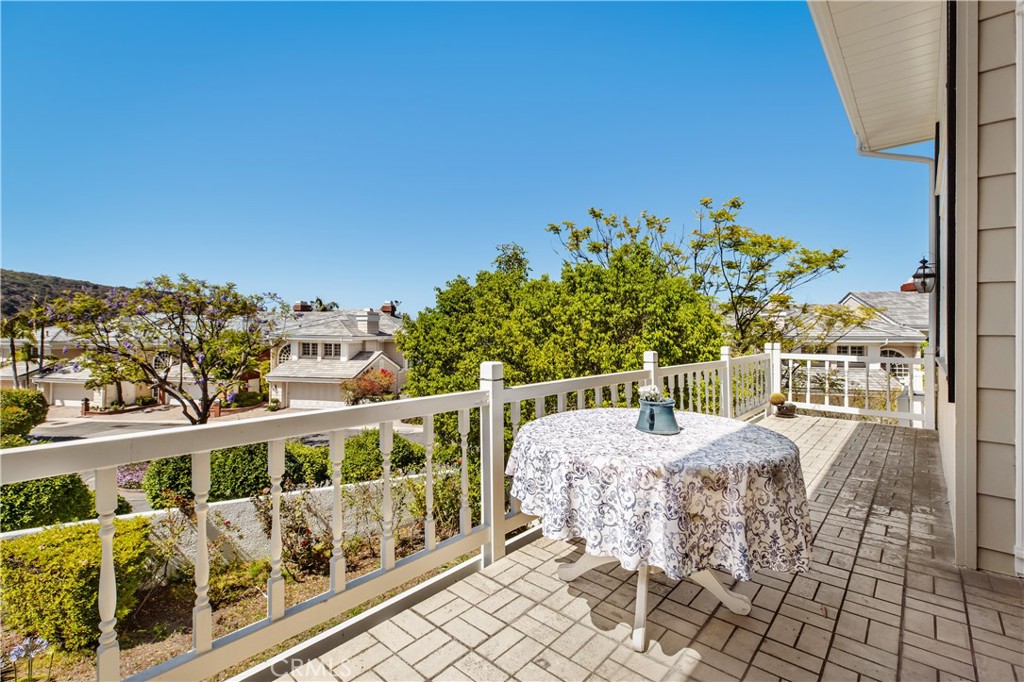 2254 The Terrace