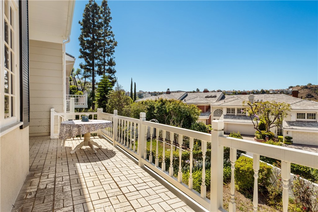 2254 The Terrace