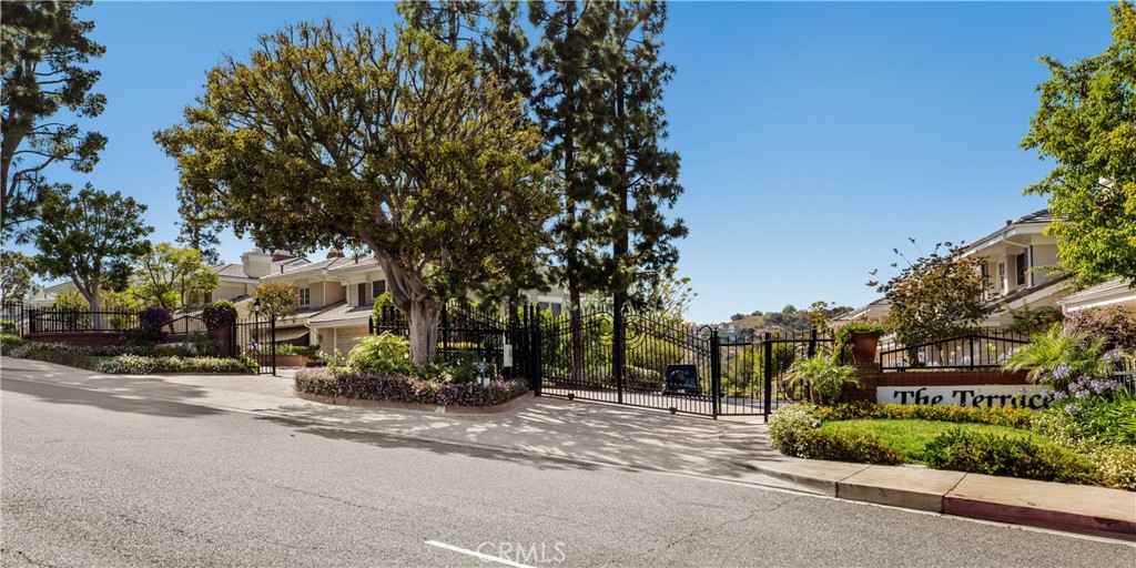 2254 The Terrace