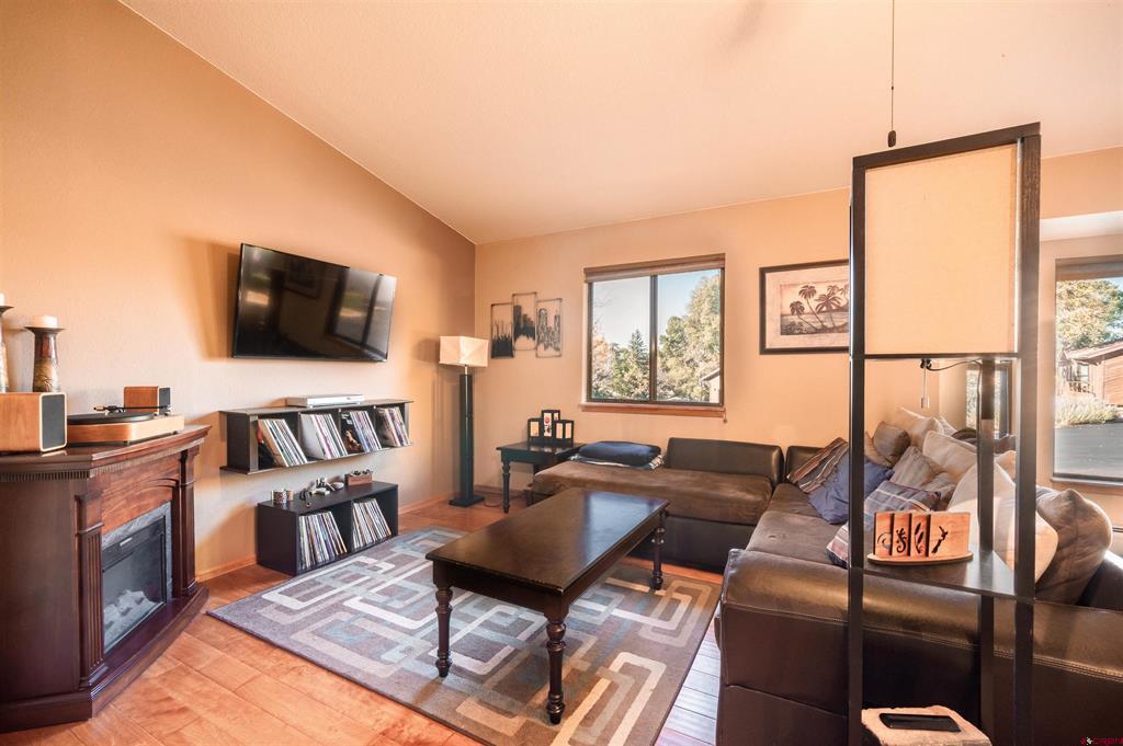 309 Hillcrest Drive Unit: #5