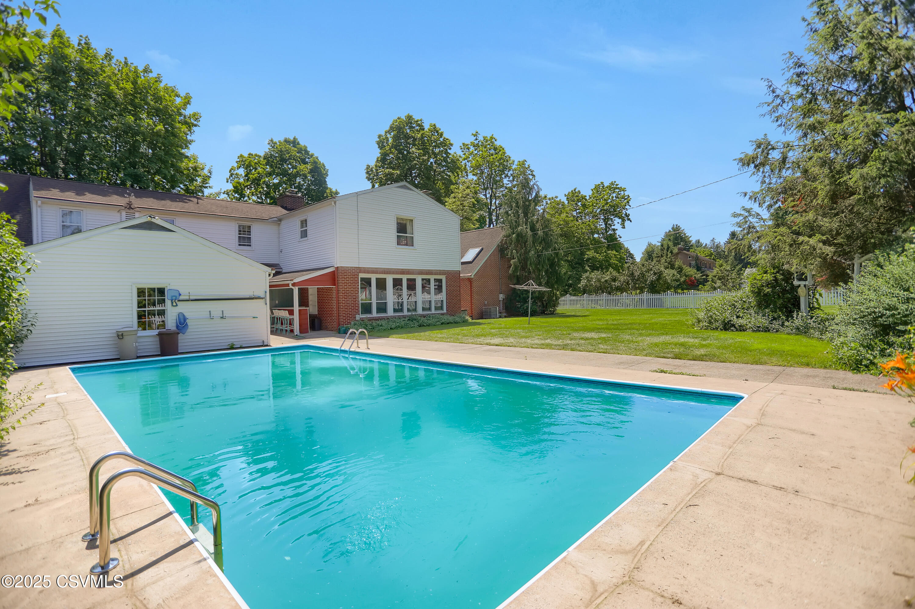 612 STEIN Lane