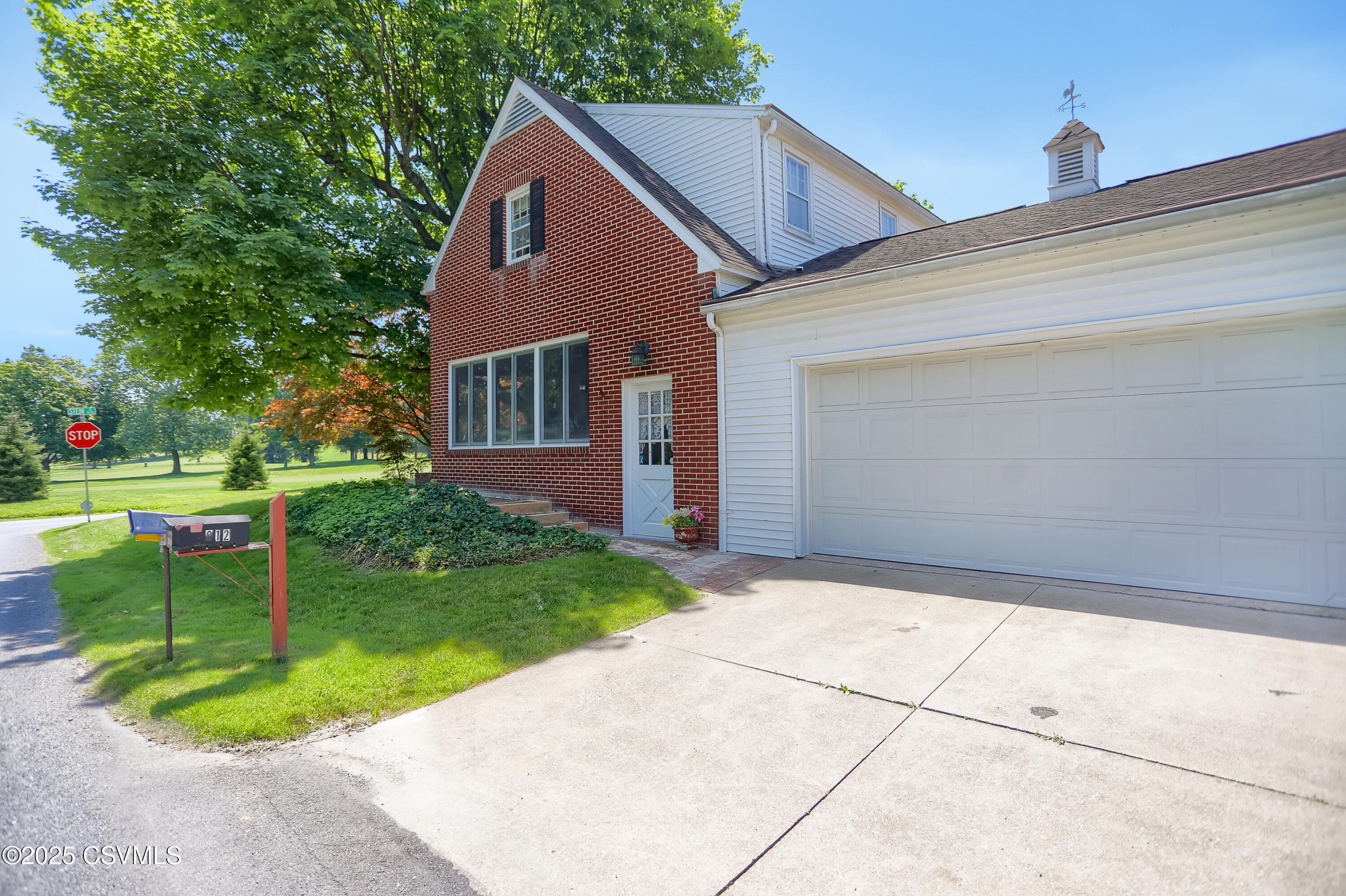 612 STEIN Lane