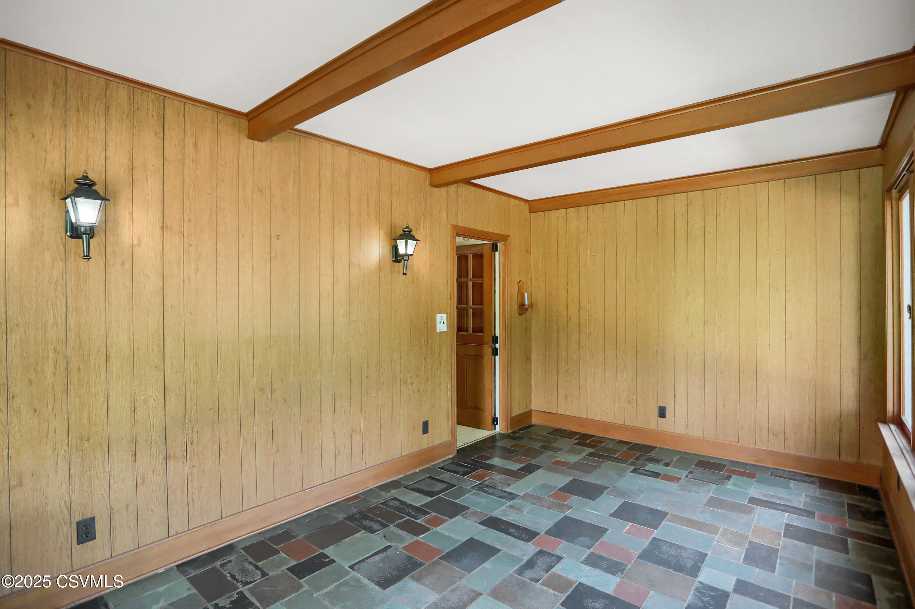 612 STEIN Lane