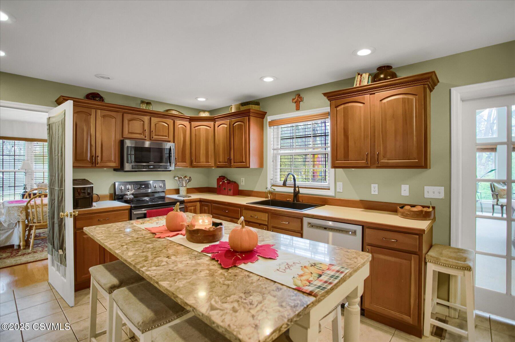 676 VILLA VISTA Drive