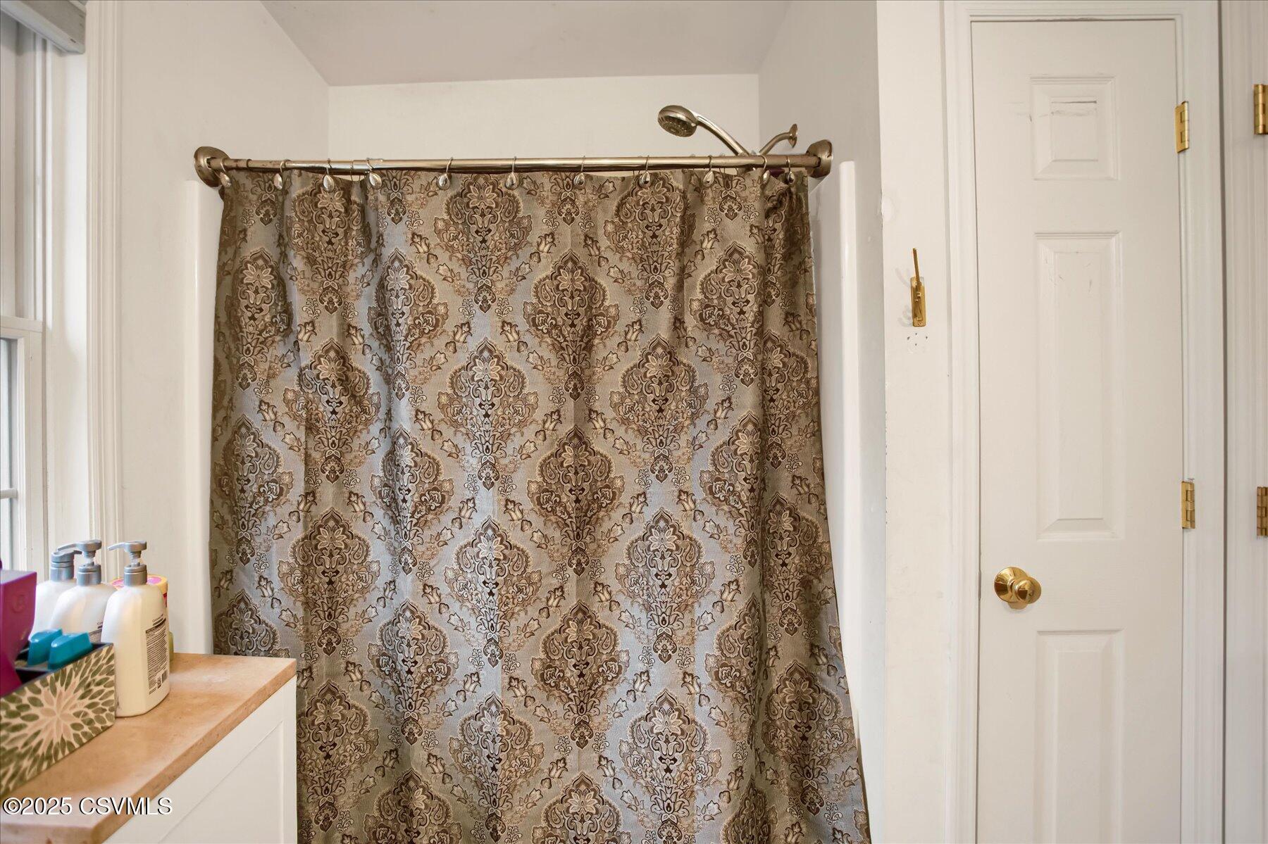 676 VILLA VISTA Drive