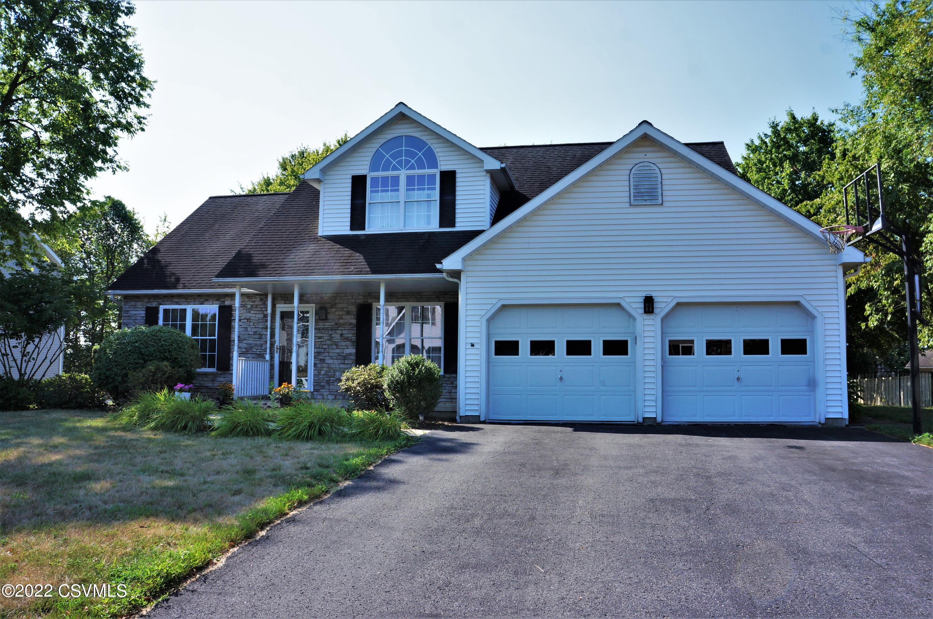 152 RIDGEWAY Drive