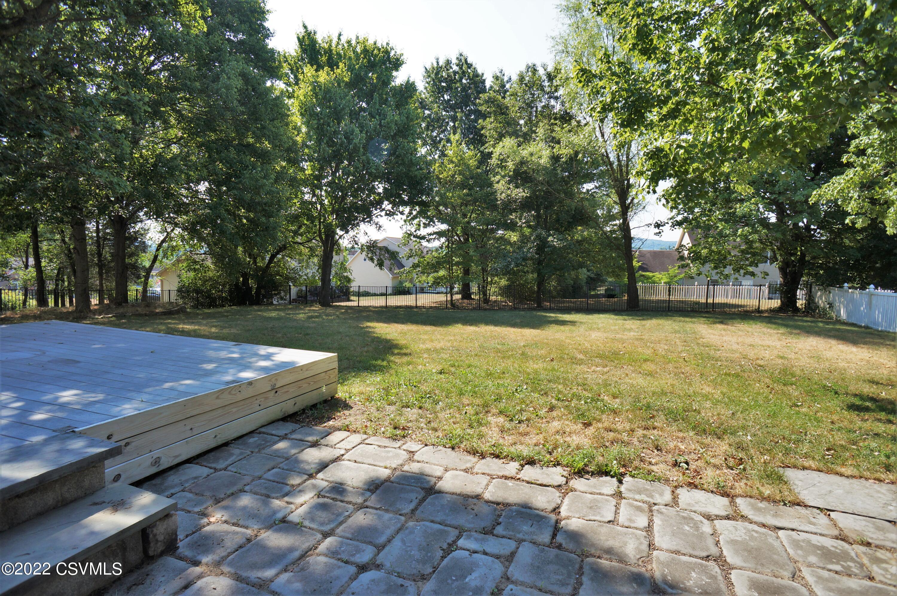 152 RIDGEWAY Drive